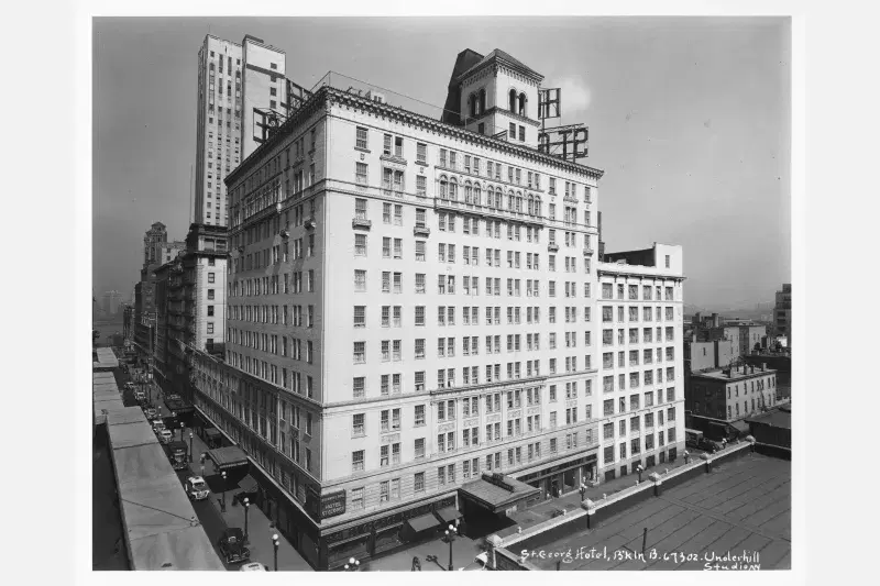 St. George Hotel, 1943. Courtesy, the Irving I. Underhill photograph collection – Brooklyn Museum/Brooklyn Public Library – Brooklyn Collection