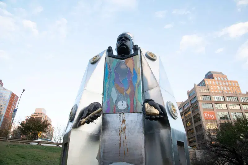 Statue of Biggie Smalls in Dowtown Brooklyn Park